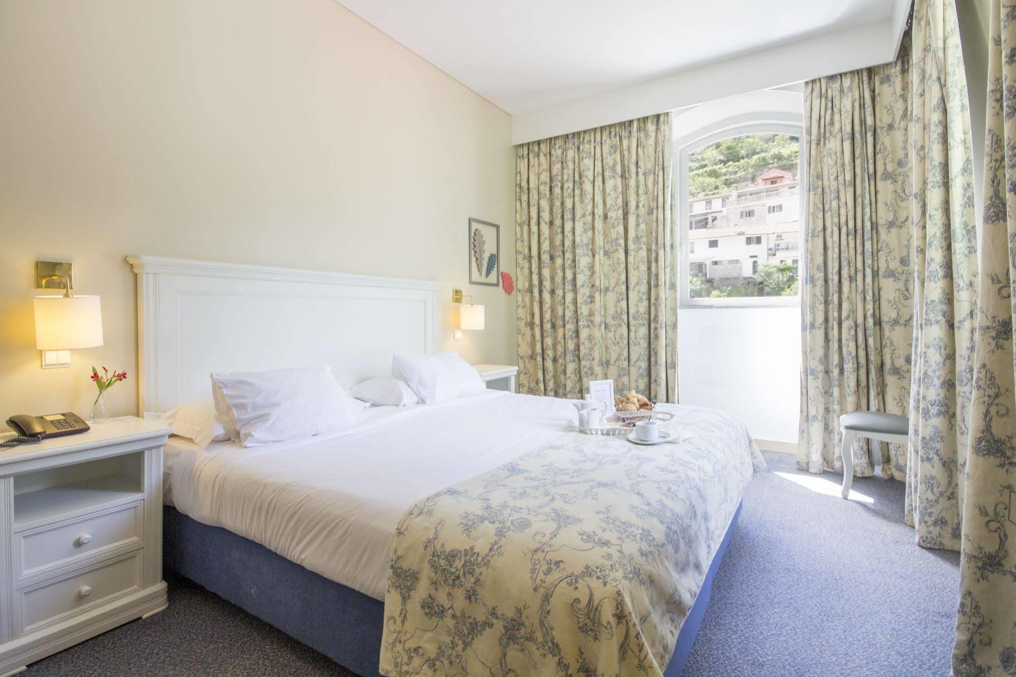 Hotel Apartamentos Geres Ribeiro Luaran gambar